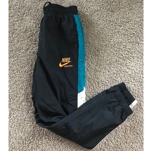 Nike Windrunner Pants
